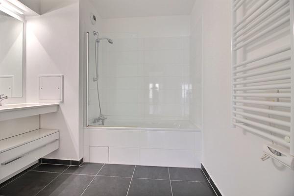 Appartement Saint Ouen Sur Seine 3 pièce(s) 64.08 m2