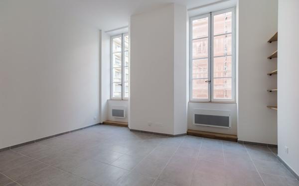 Appartement à vendre    1 pièce • 35 m2 Lyon 6