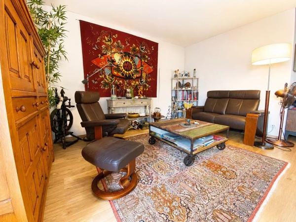 Vente                                                      Appartement
                        
                     4 pièces                      80 m2                     à Le Bono
