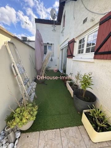 Maison à vendre 14 pièces de 285 m²