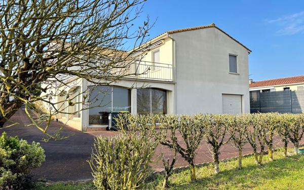Maison à vendre    5 pièces •  Breuillet