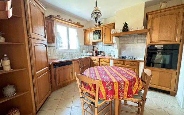 Maison à vendre    5 pièces •  Breuillet