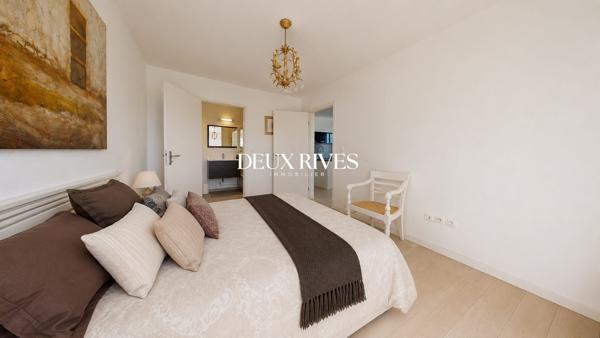 Beau T4 , 3 chambres au dernier étage avec ascenseur , terrasse et double parking