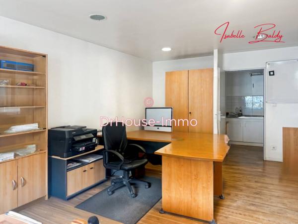 Bureau à vendre 6 pièces de 375 m²