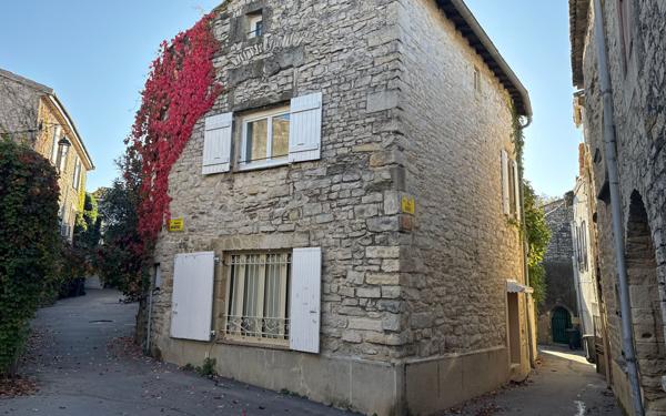 Maison à vendre    4 pièces •  Clarensac