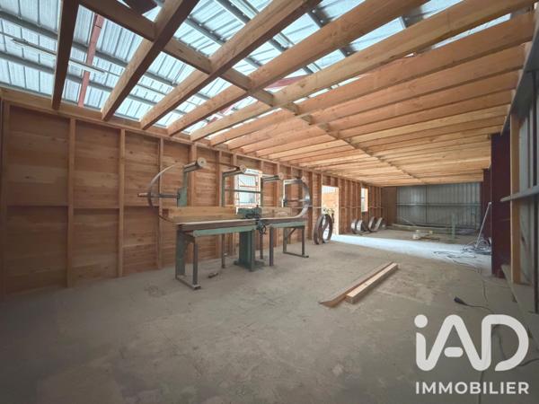 Murs commerciaux  à vendre 2 255 m² Eyrein