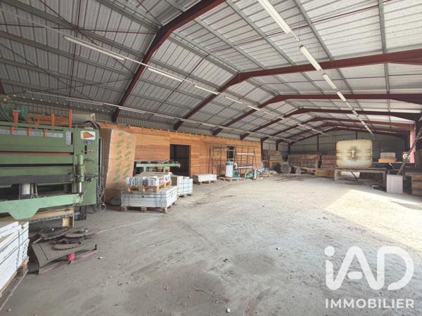 Murs commerciaux  à vendre 2 255 m² Eyrein