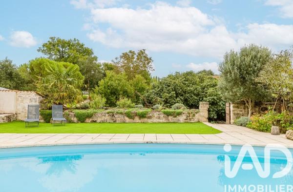 Maison à vendre 11 pièces 275 m² Saint-Savinien