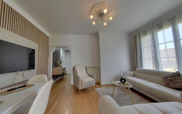 Appartement à vendre    3 pièces • 50,14 m2 Le Blanc-Mesnil