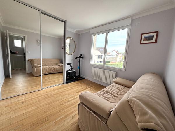 Maison entièrement rénovée avec sous-sol total à Massy