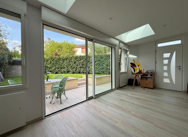 Maison entièrement rénovée avec sous-sol total à Massy