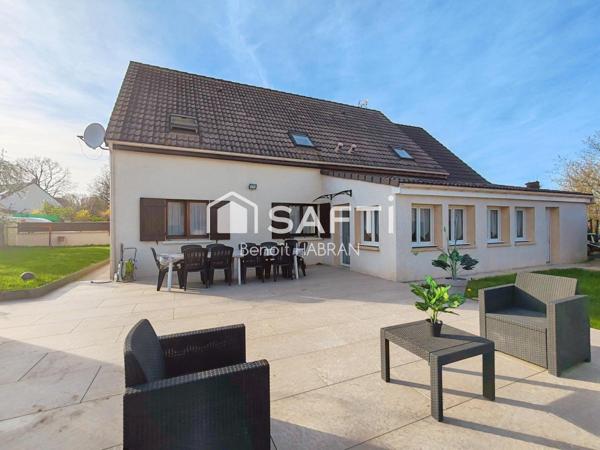 MAISON DE 200m2, 10 pièces, 7 chambres, terrain de 639M2