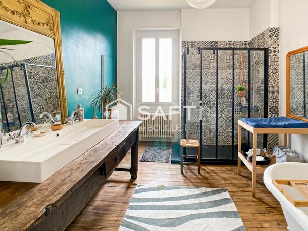 Maison de caractère 5 chambres 200m2 avec garage