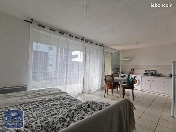 Appartement à louer 1 pièce 34.84m² Saint-Priest-en-Jarez (42270)