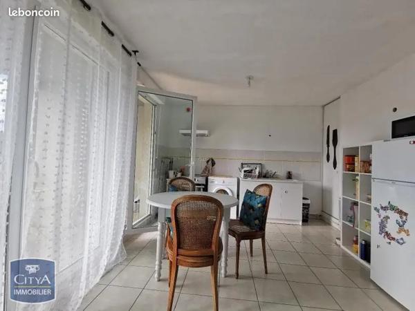 Appartement à louer 1 pièce 34.84m² Saint-Priest-en-Jarez (42270)
