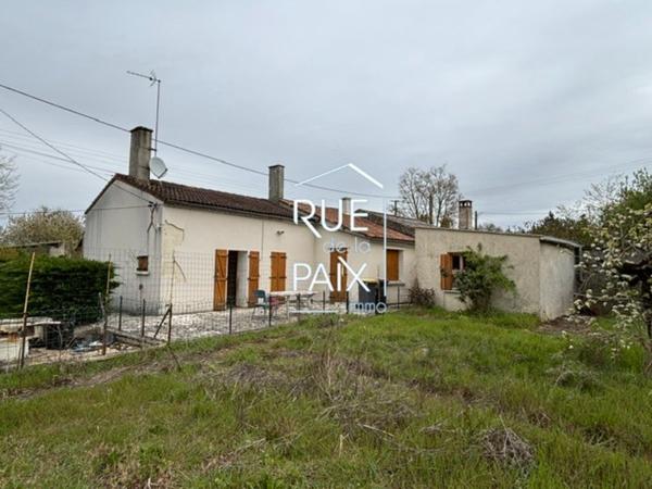 79600 ASSAIS LES JUMEAUX Maison de plain-pied 57m² avec dépendances et terrain de 1 270 m²