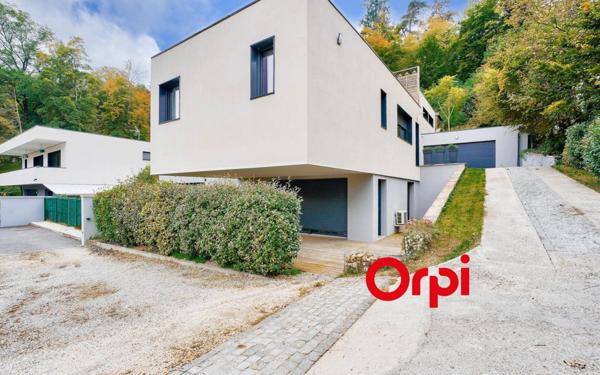 Appartement à vendre    4 pièces • 116,80 m2 Charbonnières-les-Bains