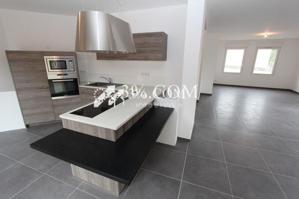 Appartement 8 pièce(s) 5 chambre(s) 226 m²
