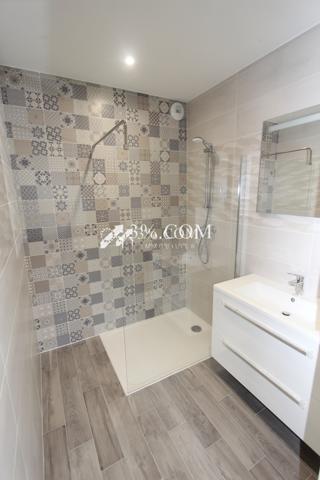 Appartement 8 pièce(s) 5 chambre(s) 226 m²