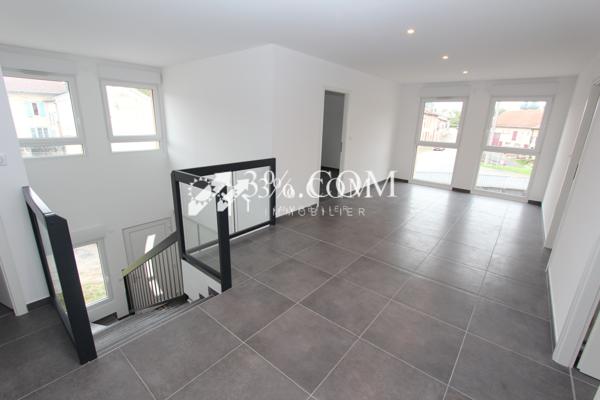 Appartement 8 pièce(s) 5 chambre(s) 226 m²
