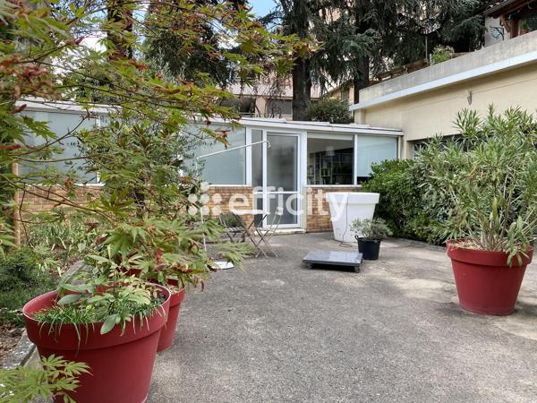 Maison
         5 pièces
        - 149 m² Exclusivité 257 000 € *