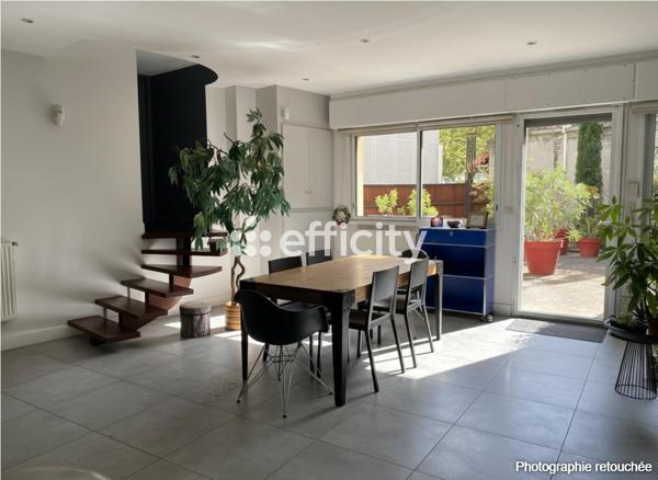 Maison
         5 pièces
        - 149 m² Exclusivité 257 000 € *
