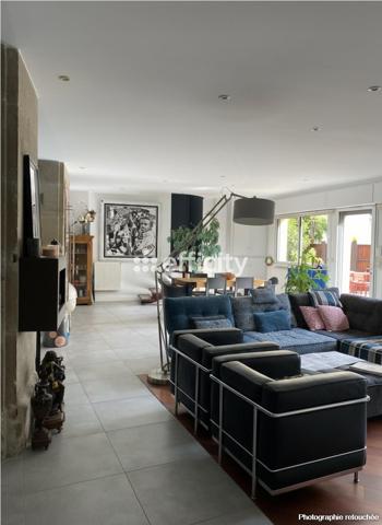 Maison
         5 pièces
        - 149 m² Exclusivité 257 000 € *