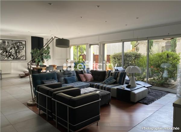 Maison
         5 pièces
        - 149 m² Exclusivité 257 000 € *