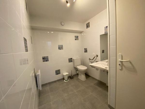 Bureaux L'Isle Jourdain 219.89m²