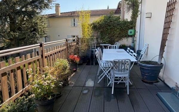 Appartement à vendre    5 pièces • 114,05 m2 Sainte-Foy-lès-Lyon