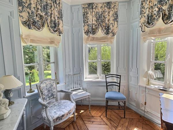 Château 25 pièce(s) 926 m2