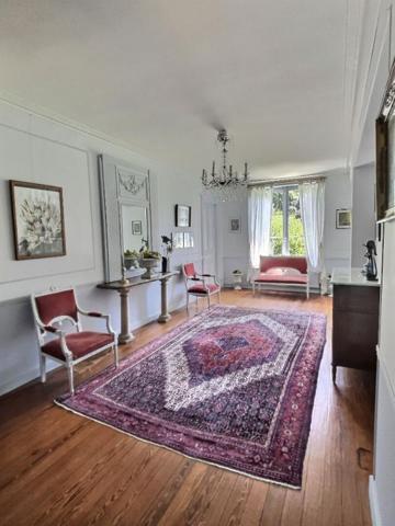 Château 25 pièce(s) 926 m2