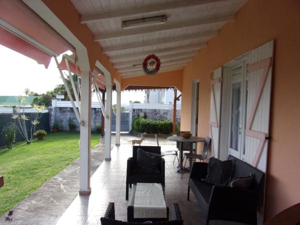 SAINTE-ANNE - A VENDRE - MAISON DE PLAIN PIED DE TYPE T4