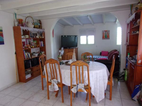 SAINTE-ANNE - A VENDRE - MAISON DE PLAIN PIED DE TYPE T4