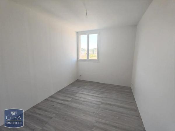 Appartement à louer 3 pièces 66.34m² Nîmes (30000)