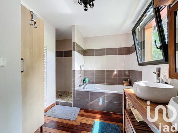 Maison 6 pièces de 168 m² à Saint-Georges-sur-Cher (41400)