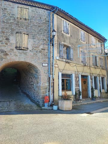 Chalencon (07240) Maison de village à rénover