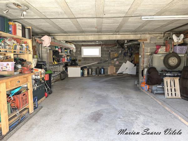 Cocon de 3 pièces, très bien entretenu avec sous-sol total semi-enterré.