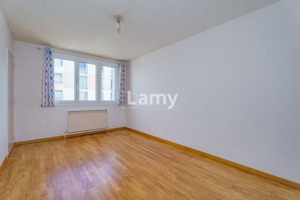Appartement + annexe + parking