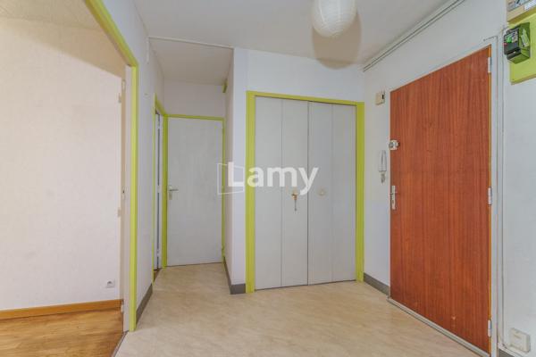 Appartement + annexe + parking