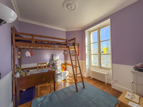 MAGNY-EN-VEXIN – Maison de Maître de caractère – 186 m² – 5 chambres – Centre-ville à pied