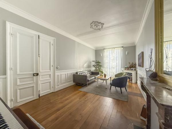 MAGNY-EN-VEXIN – Maison de Maître de caractère – 186 m² – 5 chambres – Centre-ville à pied