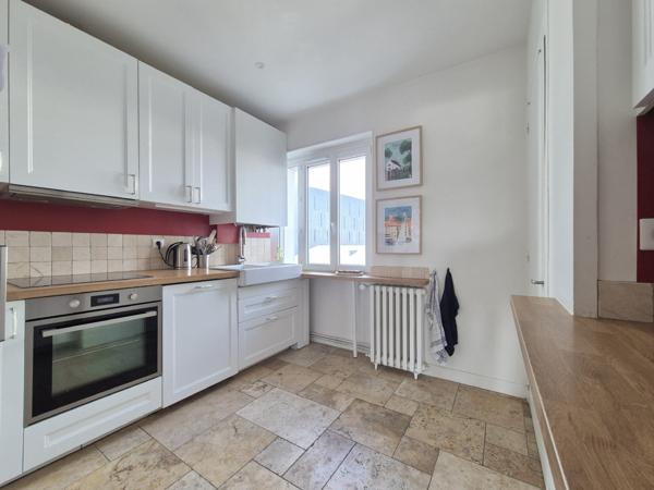 Appartement 5 pièce(s) 3 chambre(s) 130 m²