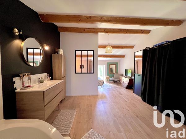 Mas 8 pièces de 249 m² à Sarrians (84260)