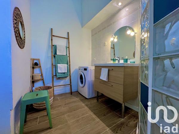 Mas 8 pièces de 249 m² à Sarrians (84260)