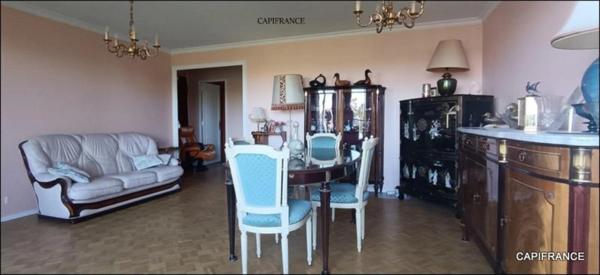 A ECULLY (69) EXCLUSIVITE APPARTEMENT 81 m² TRAVERSANT 3 CHAMBRES, BALCON, CAVE, 5ème étage ASCENSEUR
