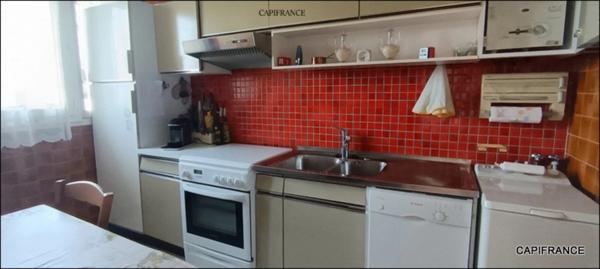 A ECULLY (69) EXCLUSIVITE APPARTEMENT 81 m² TRAVERSANT 3 CHAMBRES, BALCON, CAVE, 5ème étage ASCENSEUR