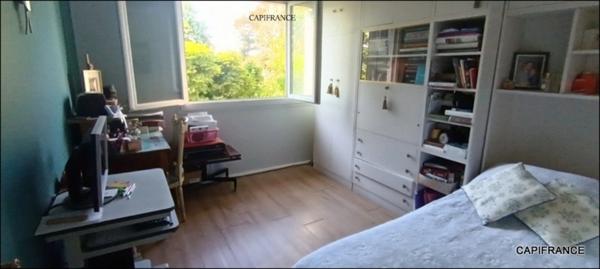 A ECULLY (69) EXCLUSIVITE APPARTEMENT 81 m² TRAVERSANT 3 CHAMBRES, BALCON, CAVE, 5ème étage ASCENSEUR
