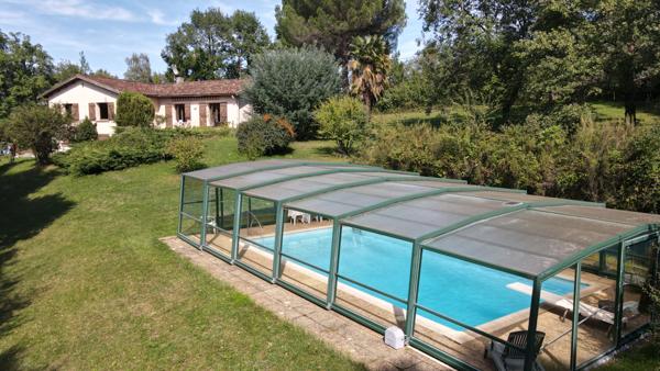 Grande propriété avec piscine couverte