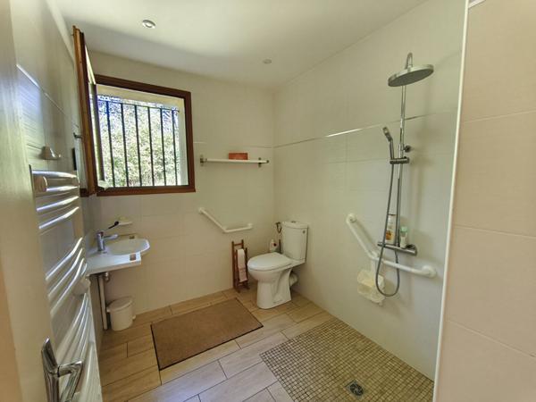 Grande propriété avec piscine couverte